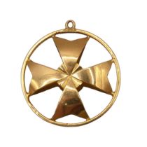 A MALTESE 18CT GOLD MALTESE CROSS PENDANT Marked with crown assay and C.18 for Malta. (31mm x