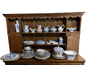 A LARGE COLLECTION OF 18TH AND 19TH CENTURY BLUE AND WHITE STONEWARE PORCELAIN ITEMS, TO INCLUDE A