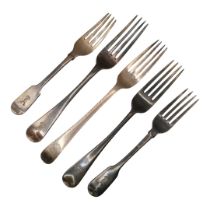 A COLLECTION OF FIVE SILVER FORKS, GEORGIAN, VICTORIAN AND LATER ALL HAVING ENGRAVED TERMINALS