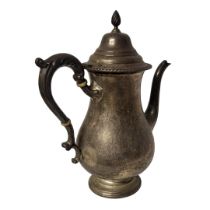 AN AMERICAN STERLING SILVER COFFEE POT Having a fluted finial and single handle, marked to base ‘