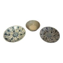 TEK SING SHIPWRECK, A COLLECTION OF EARLY 19TH CENTURY CHINESE PORCELAIN A pair of plates