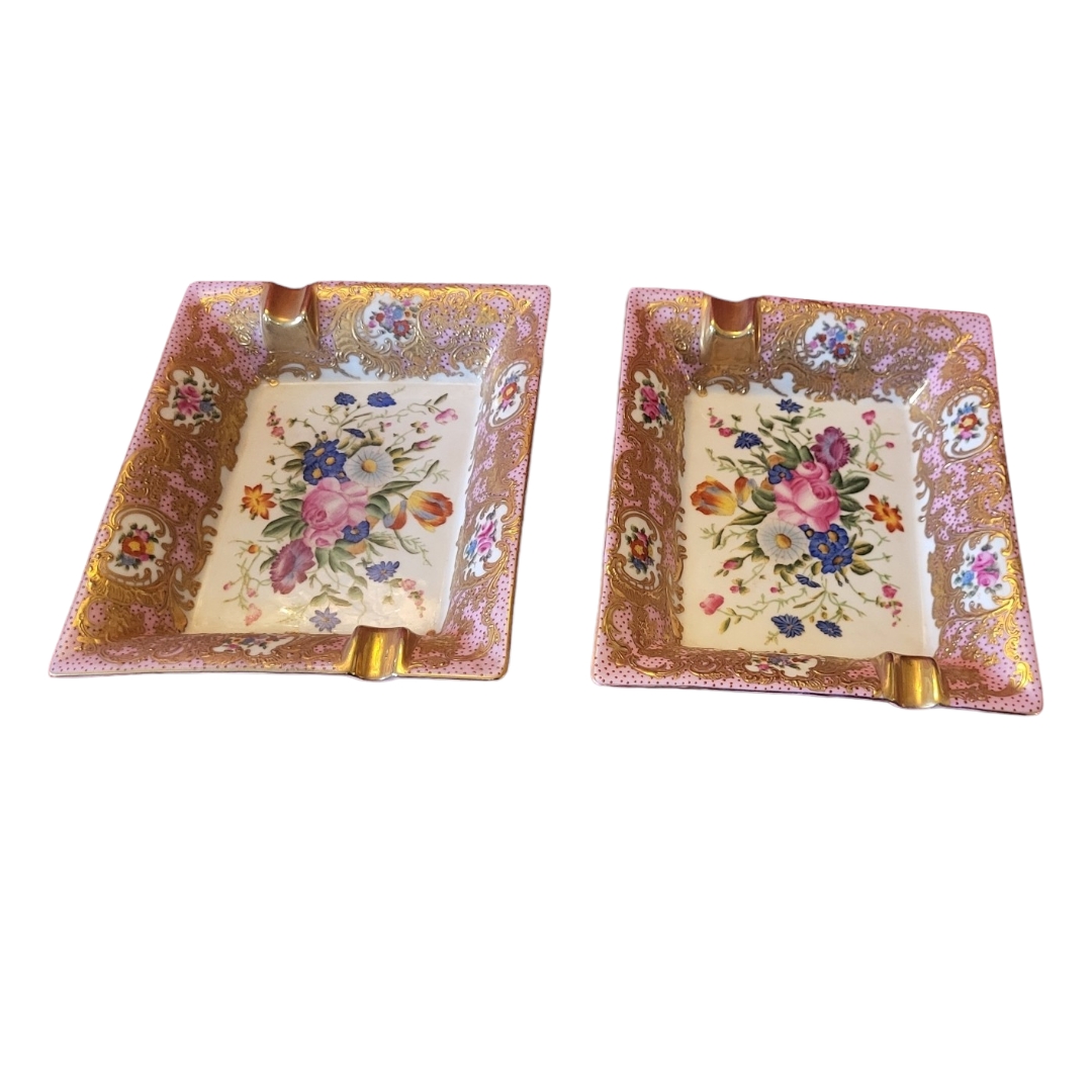 A PAIR OF SEVRÈS STYLE CERAMIC CIGAR ASHTRAYS With floral decoration and raised gilt borders, - Image 2 of 3