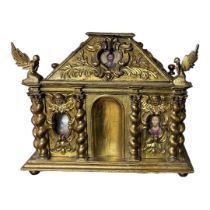 A LATE 19TH CENTURY CONTINENTAL CARVED GILTWOOD RENAISSANCE/BAROQUE STYLE CHURCH TABERNACLE-