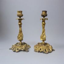 A PAIR OF FINE EARLY 19TH CENTURY CONTINENTAL ROCOCO LOUIS XV STYLE GILDED SOLID CAST METAL TABLE