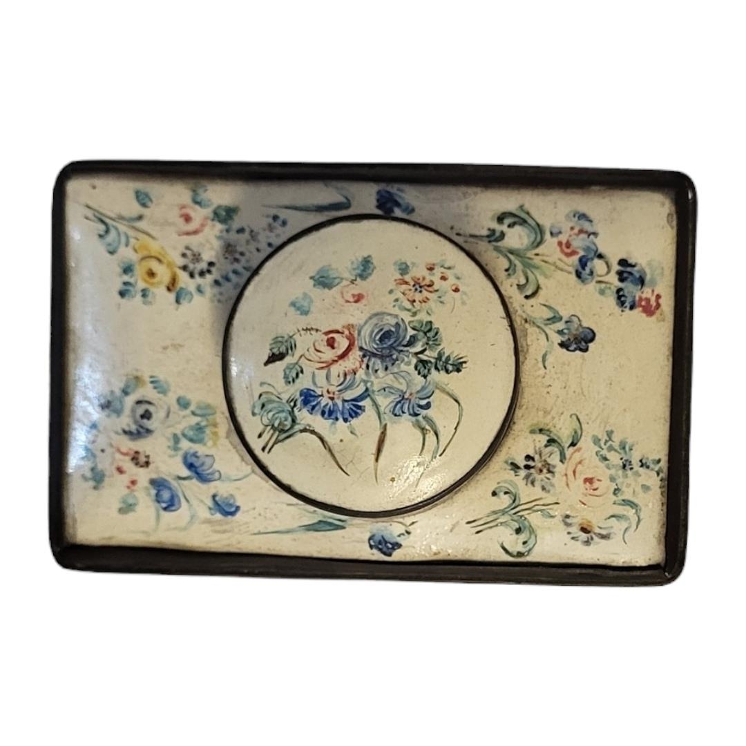 A LATE 18TH/EARLY 19TH CENTURY STAFFORDSHIRE ENAMEL TEA CADDY Rectangular form with hand painted - Image 7 of 11