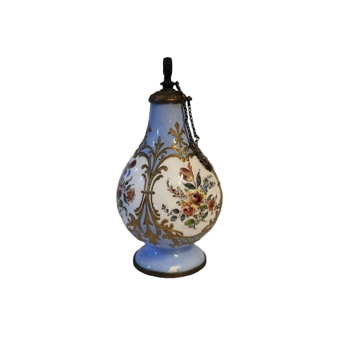 A 19TH CENTURY CONTINENTAL ENAMEL ON GILT METAL SCENT BOTTLE Ovoid form, fine floral decoration with - Image 5 of 11