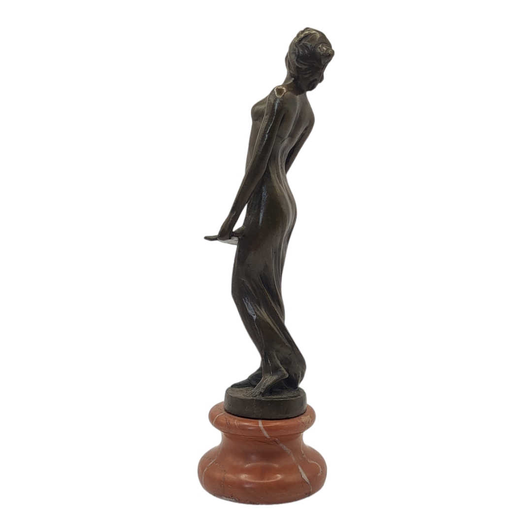 AN ART DECO STYLE BRONZE FIGURE FORMED AS A NUDE LADY HOLDING A MUSIC SHEET On rouge marble - Image 2 of 4