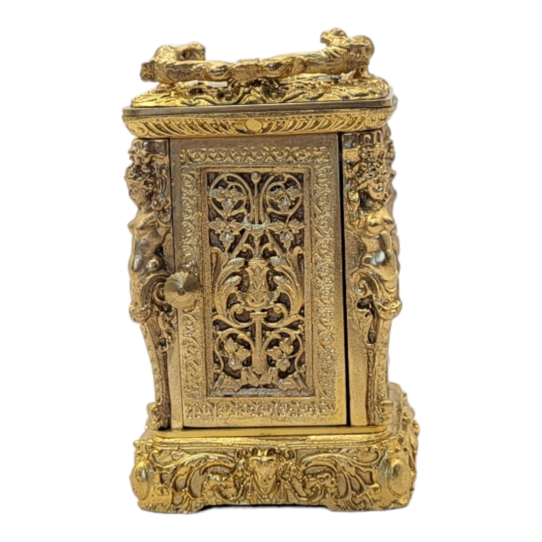 A 19TH CENTURY ROCOCO STYLE GILT BRONZE MINI CARRIAGE CLOCK Bevelled glass panel to the top - Bild 2 aus 3