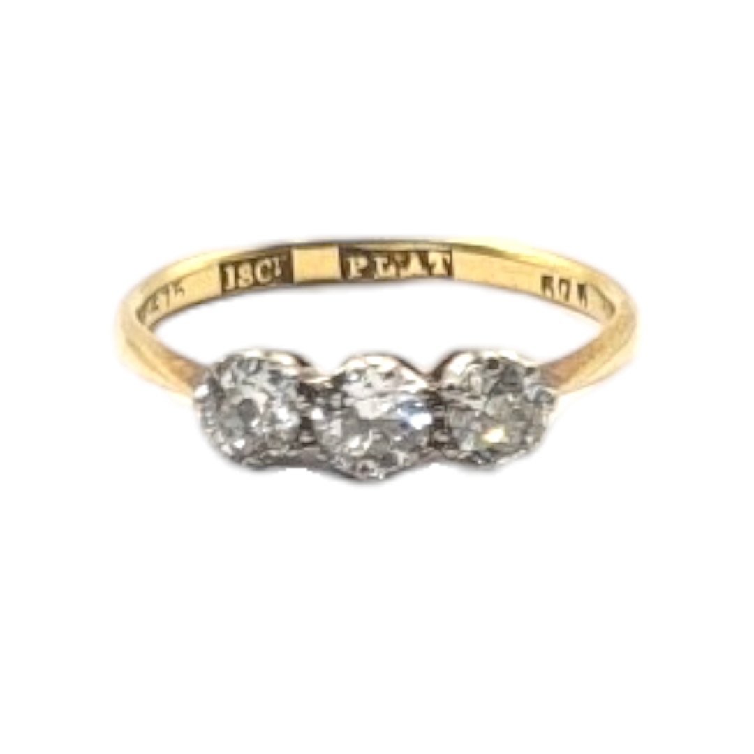 AN EARLY 20TH CENTURY 18CT GOLD AND DIAMOND THREE STONE RING Having a row of round cut diamonds in a - Image 2 of 2