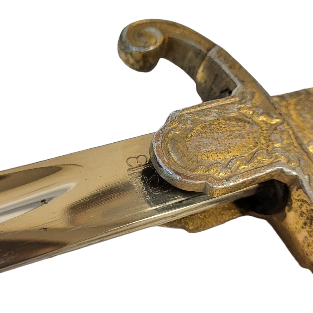 A GERMAN WWII OFFICERS SWORD AND SCABBARD Gilt metal guard, by Eickhorn. Condition: gilding and - Image 5 of 6