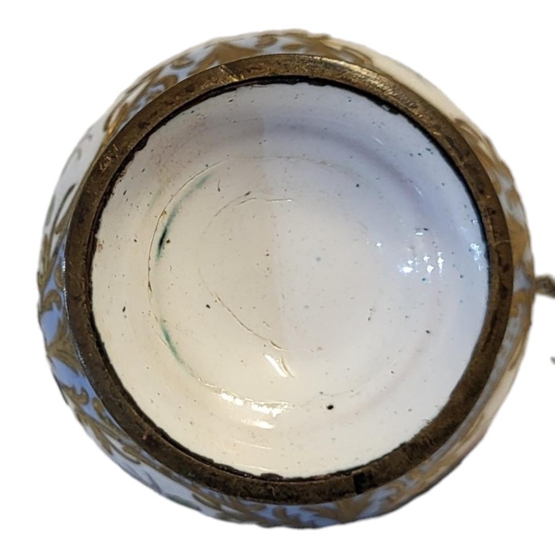 A 19TH CENTURY CONTINENTAL ENAMEL ON GILT METAL SCENT BOTTLE Ovoid form, fine floral decoration with - Image 11 of 11