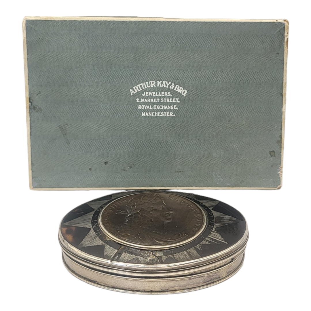 A RARE TORTOISESHELL AND WHITE METAL SNUFF BOX The lid carved with a portrait of King Charles II, - Image 2 of 9