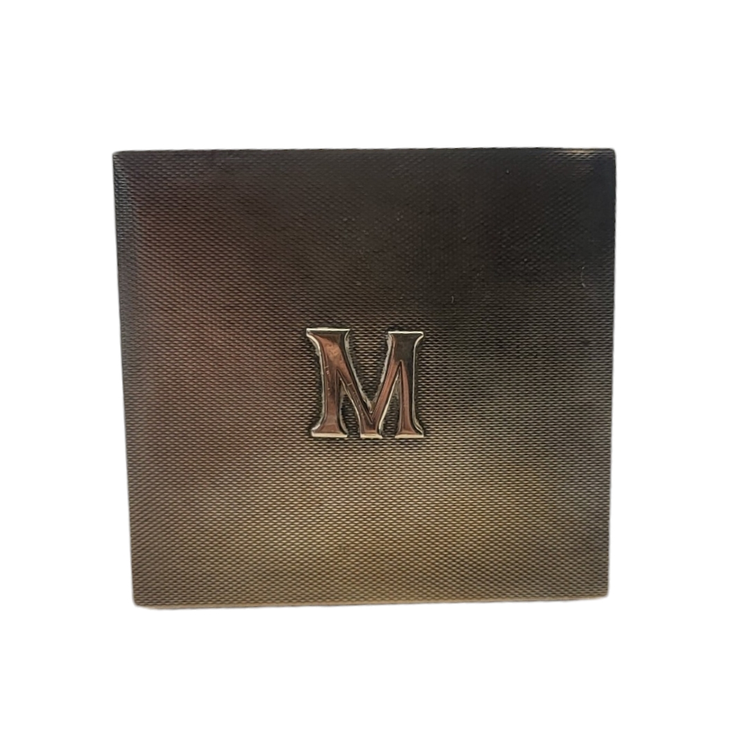 ASPREY OF LONDON, AN ART DECO HALLMARKED SILVER MOUNTED LADIES' CIGARETTE BOX AND COVER, CIRCA - Image 2 of 4