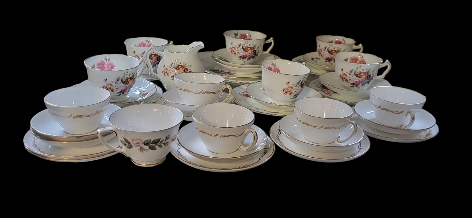 A MID 20TH CENTURY COALPORT BONE CHINA TEA SERVICE FOR SIX In floral design, Junetime pattern, along