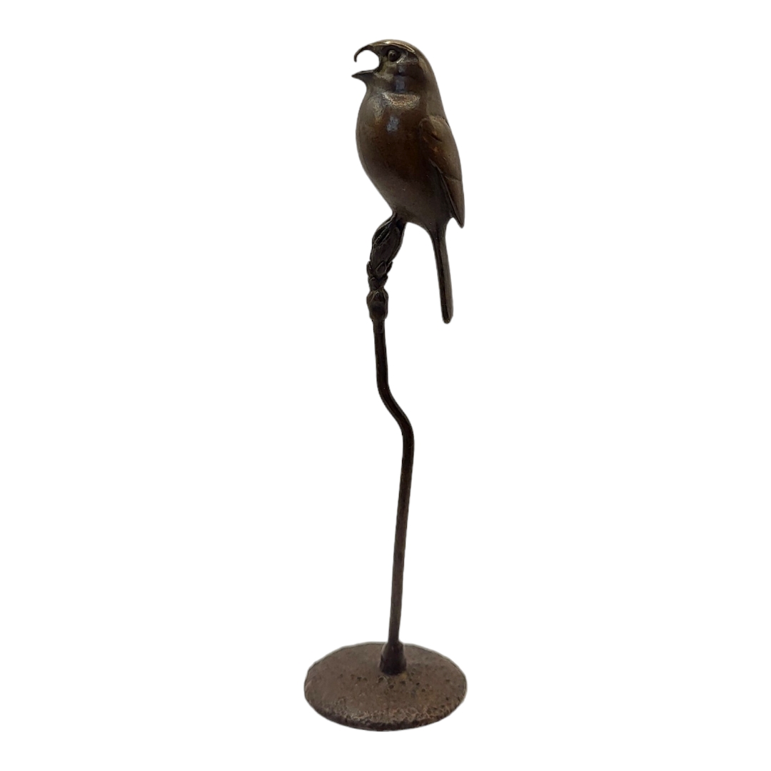 A JAPANESE SH?WA STYLE BRONZE SINGING BIRD Perched on a branch with impressed foundry mark on - Image 3 of 4