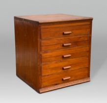 A LATE 19TH/EARLY 20TH CENTURY COLLECTORS SPECIMEN CABINET. Five drawers with removable glazed lids.