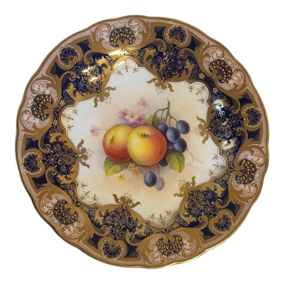 A. SHUCK FOR ROYAL WORCESTER, SIX PIECE PART DESSERT SERVICE Painted with fallen fruit, comprising - Bild 7 aus 21