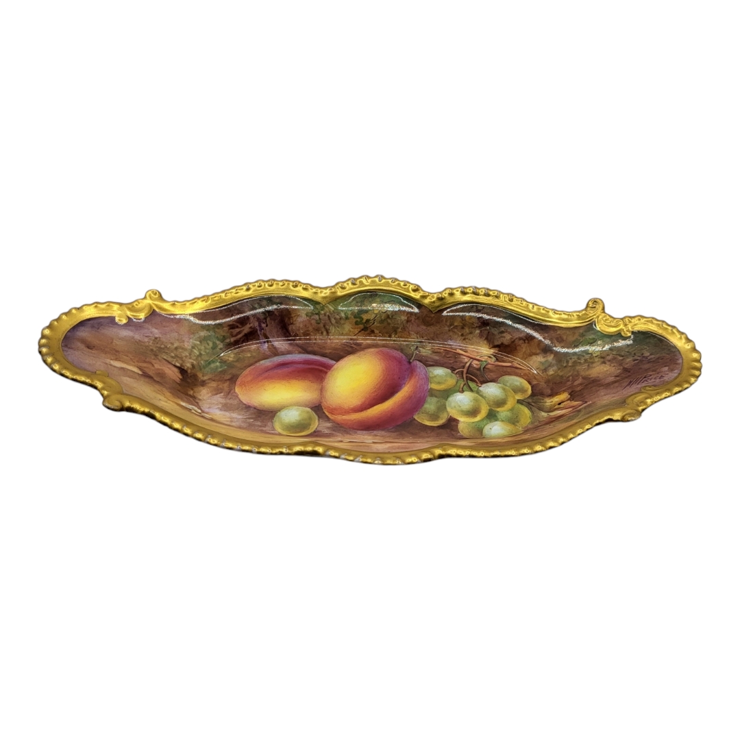 ROYAL WORCESTER, A MID 20TH CENTURY LOBED OVAL CABINET DISH By H.H. Price, painted in coloured - Image 4 of 7
