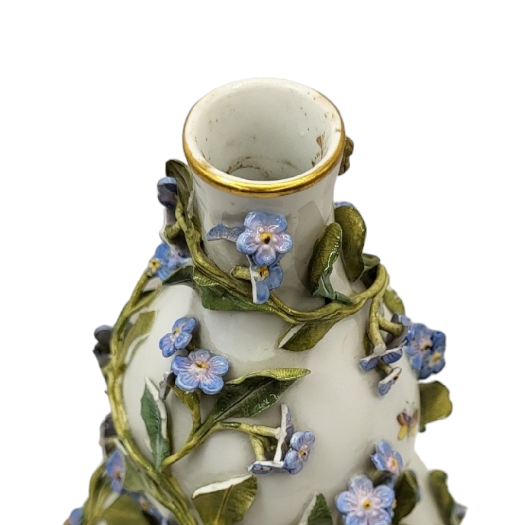 AN EARLY 19TH CENTURY MEISSEN HARD PASTE PORCELAIN SCHNEEBALLEN TYPE DOUBLE GOURD SCENT BOTTLE AND - Bild 8 aus 11