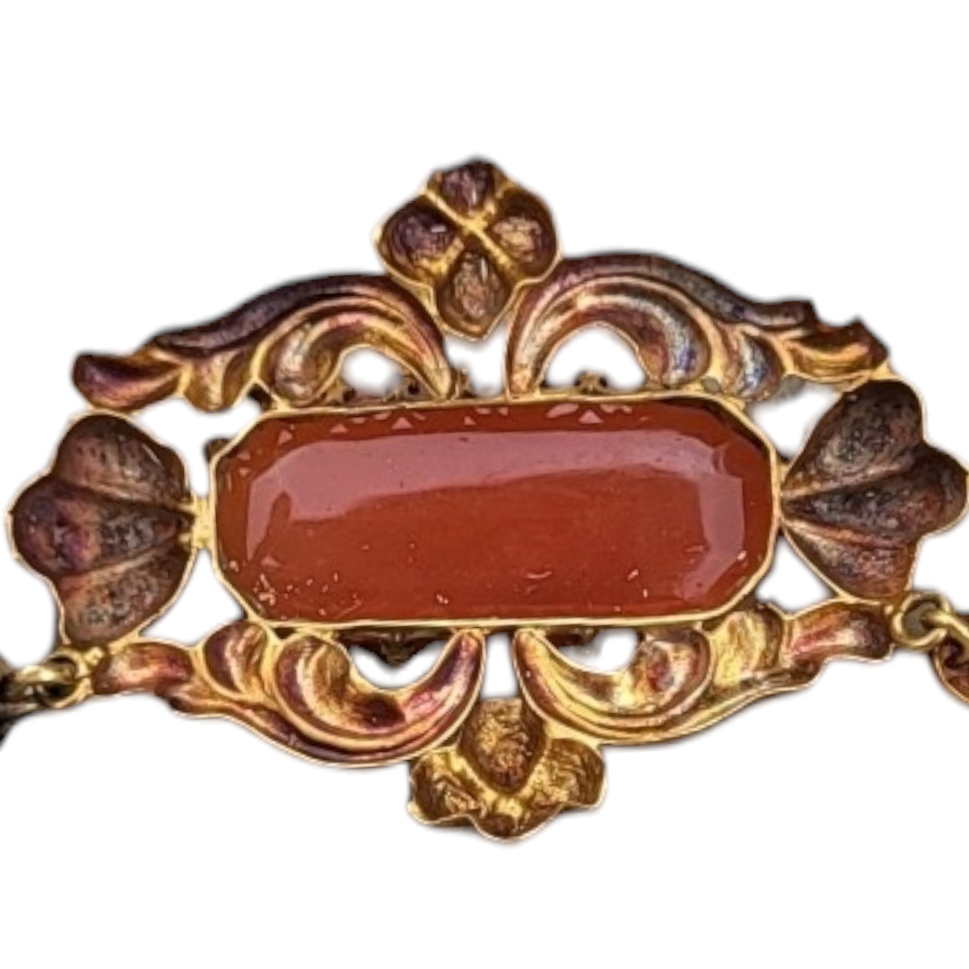 A 19TH CENTURY YELLOW METAL, CARNELIAN AND SPECIMEN HARDSTONE JEWELLERY SUITE Comprising a - Image 15 of 22