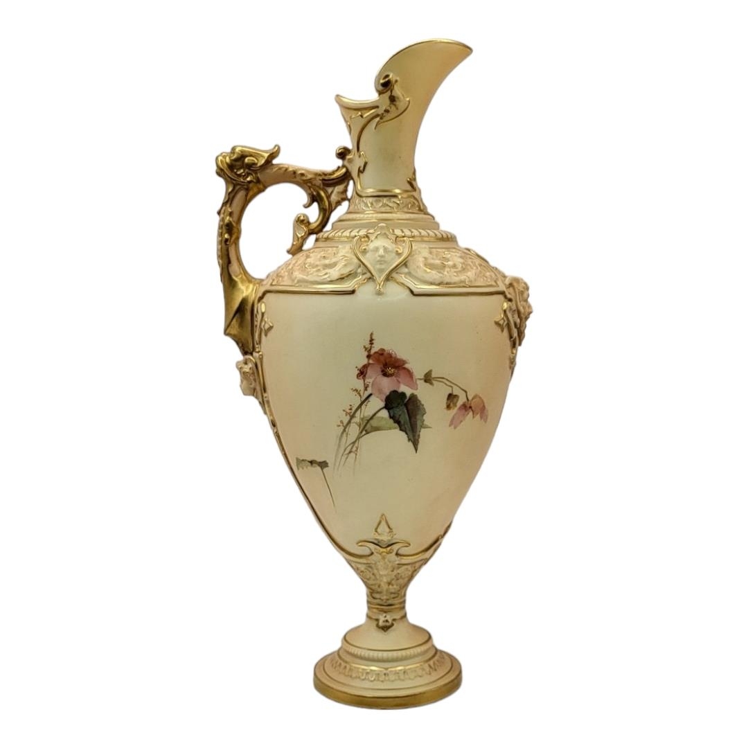 ROYAL WORCESTER, AN ART NOUVEAU PERIOD BLUSH IVORY PORCELAIN EWER, CIRCA 1900 Neoclassical form, - Image 5 of 11