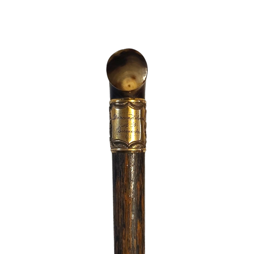 SIR DUNCAN HILSTON M.D BERMUDA, A VICTORIAN HORN HANDLED WALKING CANE Having an engraved yellow - Image 2 of 7