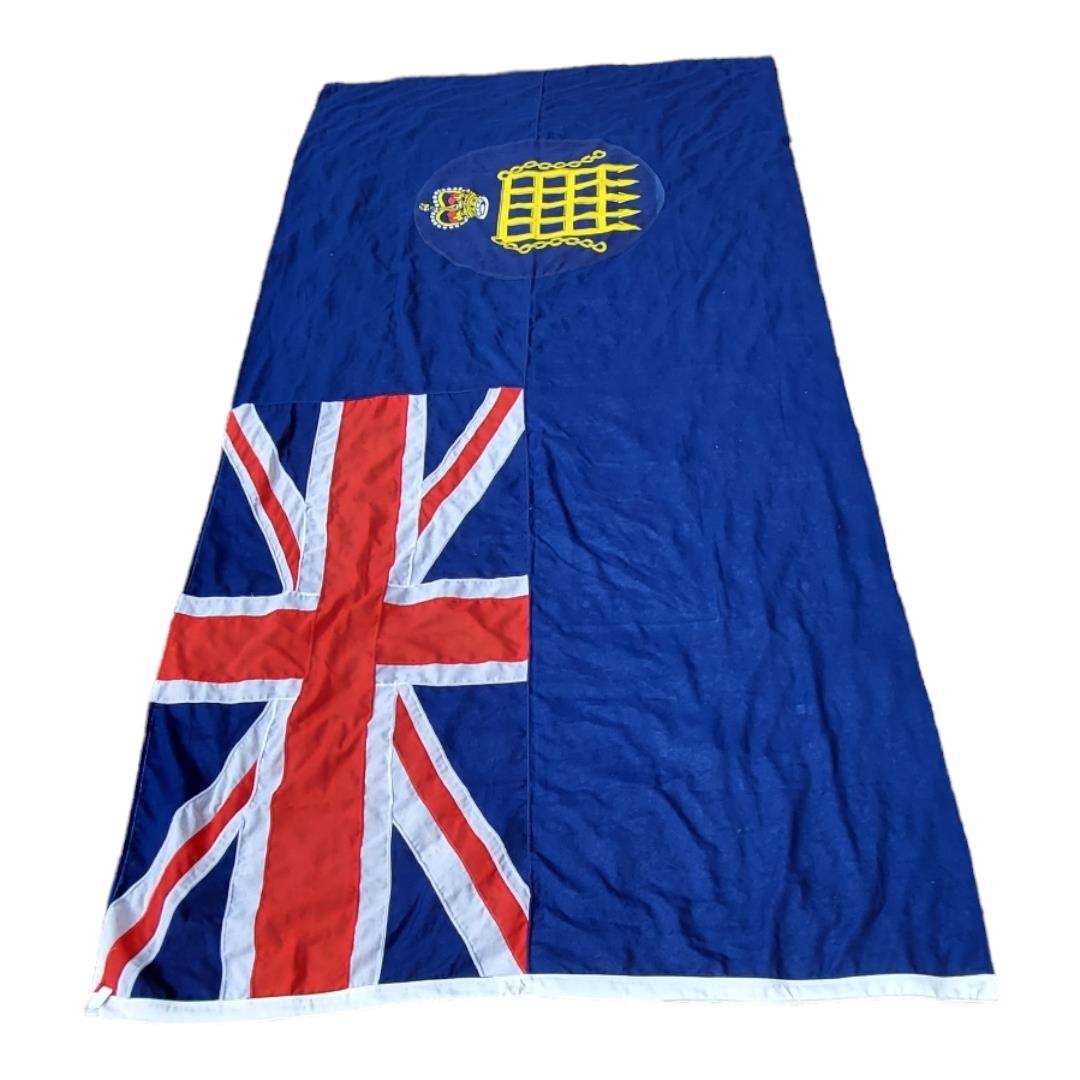 A MID 20TH CENTURY H.M. CUSTOMS & EXCISE UNITED KINGDOM OF GREAT BRITAIN UNION JACK FLAG OF LARGE - Image 3 of 5