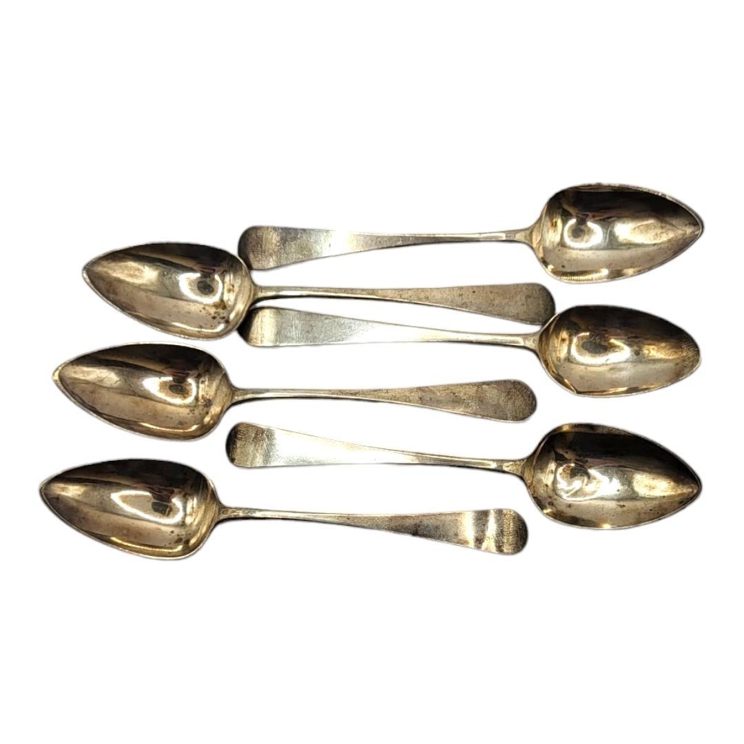 A SET OF SIX ENGLISH ANTIQUE 18TH CENTURY HALLMARKED SILVER TEASPOONS Consisting of Exeter spoons, - Image 2 of 4