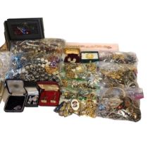 A COLLECTION OF VINTAGE COSTUME JEWELLERY To include necklaces, gilt metal jewellery, cufflinks