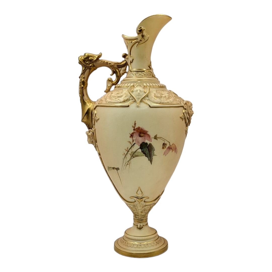 ROYAL WORCESTER, AN ART NOUVEAU PERIOD BLUSH IVORY PORCELAIN EWER, CIRCA 1900 Neoclassical form, - Image 4 of 11