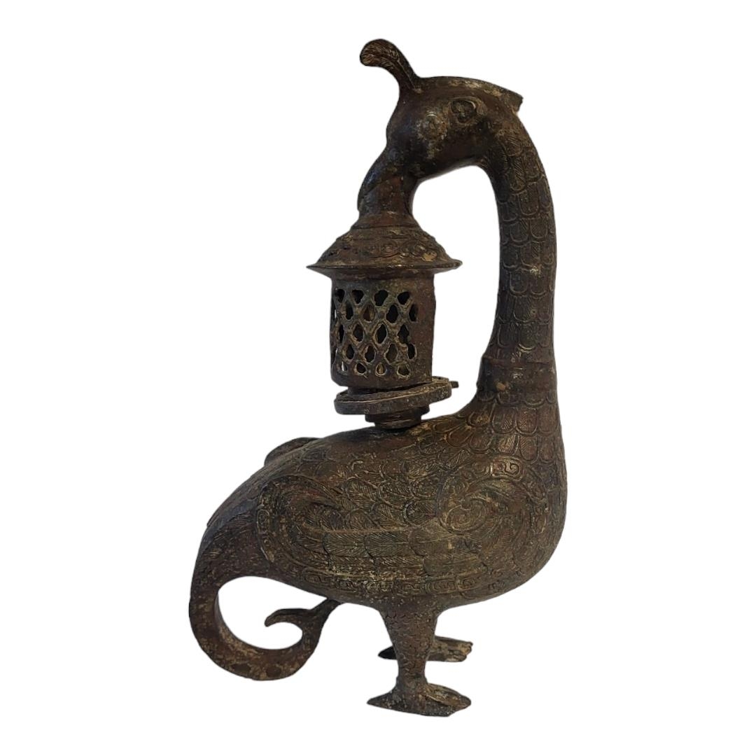 A LARGE GILT PLANISHED BRONZE CHINESE INCENSE BURNER Taking the form of a crane with temple and - Image 2 of 2