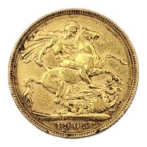 A KING EDWARD VII 22CT GOLD FULL SOVEREIGN COIN, DATED 1905 With portrait bust and King George and