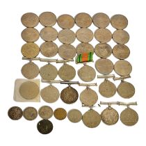 A COLLECTION OF VINTAGE CUPRONICKEL COMMEMORATIVE FULL CROWN COINS To include Queen Mother Birthday,