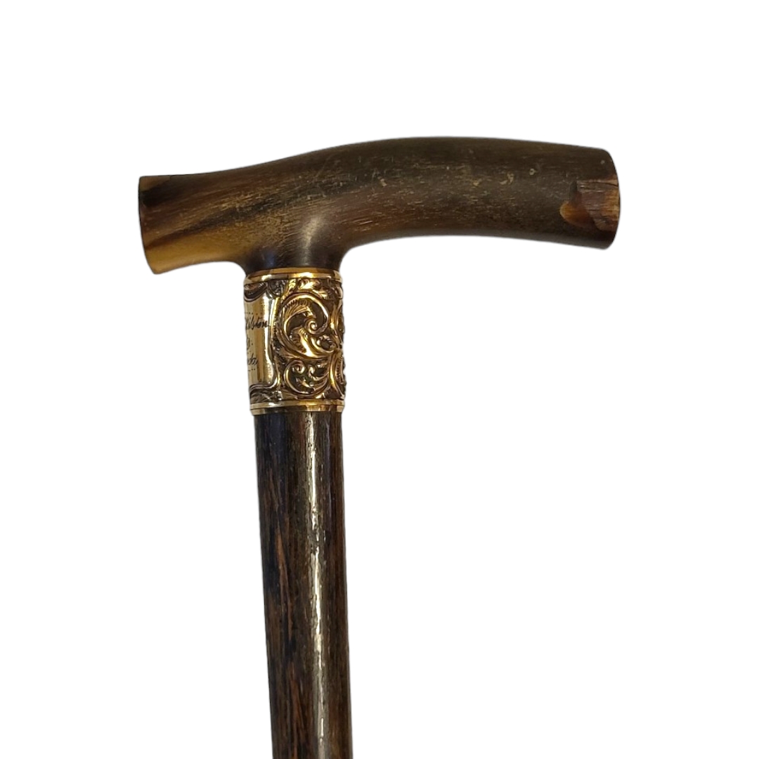 SIR DUNCAN HILSTON M.D BERMUDA, A VICTORIAN HORN HANDLED WALKING CANE Having an engraved yellow - Image 6 of 7