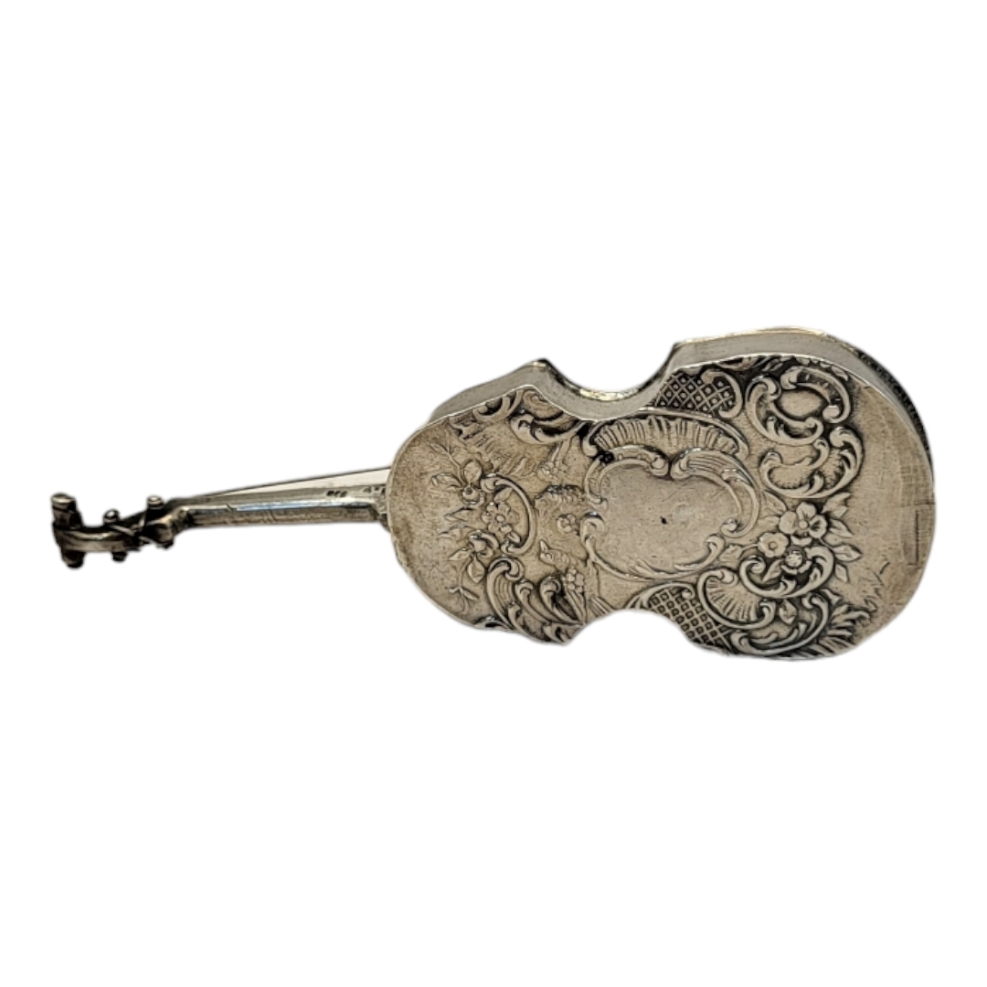 A VICTORIAN IMPORT SILVER NOVELTY CELLO SNUFF BOX Having a hinged compartment to rear ,pierced F - Image 3 of 6