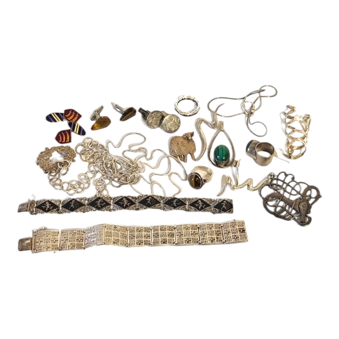 A COLLECTION OF VINTAGE SILVER AND WHITE METAL JEWELLERY To include a pierced bracelet,a necklace - Image 2 of 2
