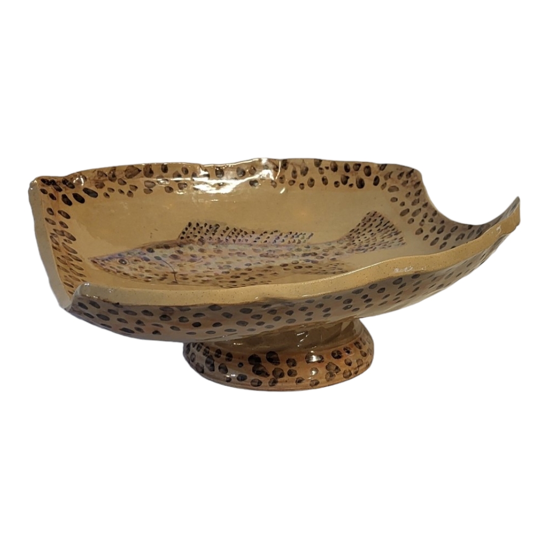 STEVE DUFFY FOR RYE POTTERY, EAST SUSSEX, AN EARTHENWARE PEDESTAL SERVING DISH With stylised fish, - Image 4 of 7