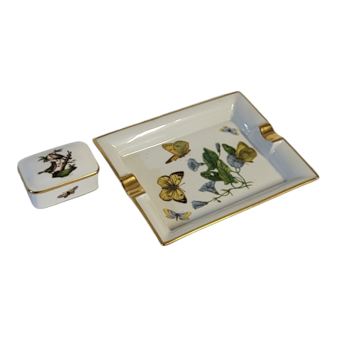 HEREND, A VINTAGE PORCELAIN TRINKET BOX AND COVER Decorated with birds and insects, together with - Bild 2 aus 7