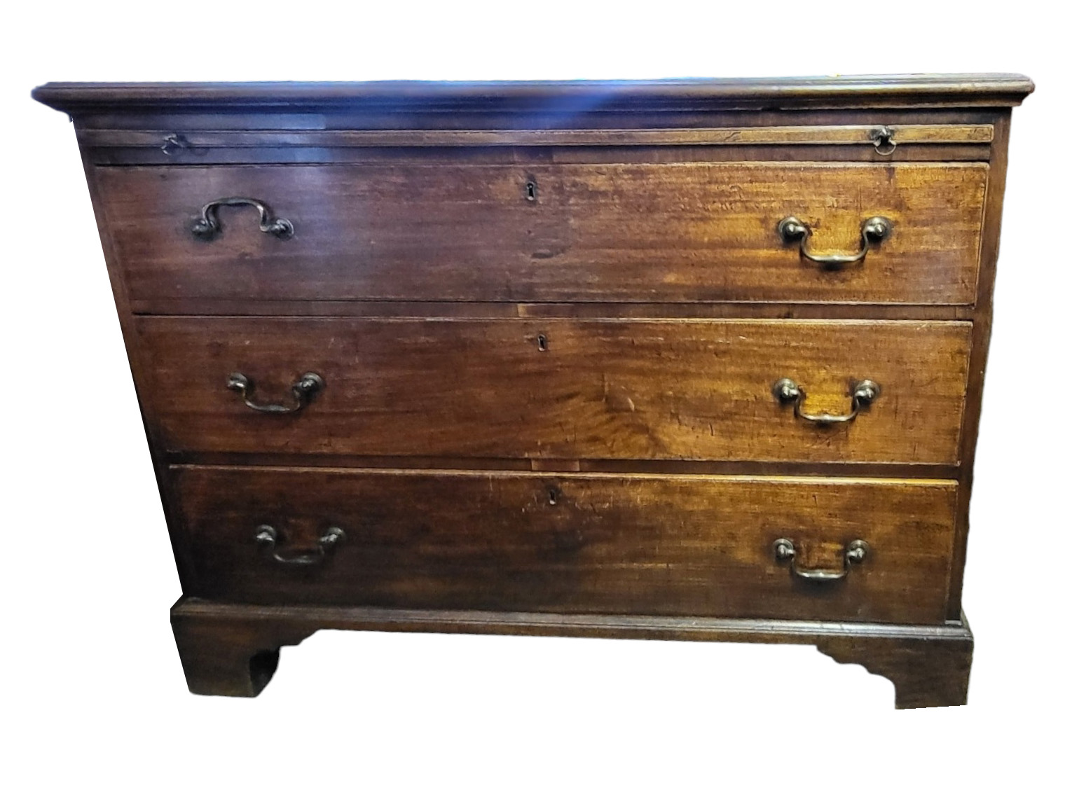 A GEORGIAN SOLID MAHOGANY CHEST With brushing slide above three long drawers fitted with brass - Image 2 of 2