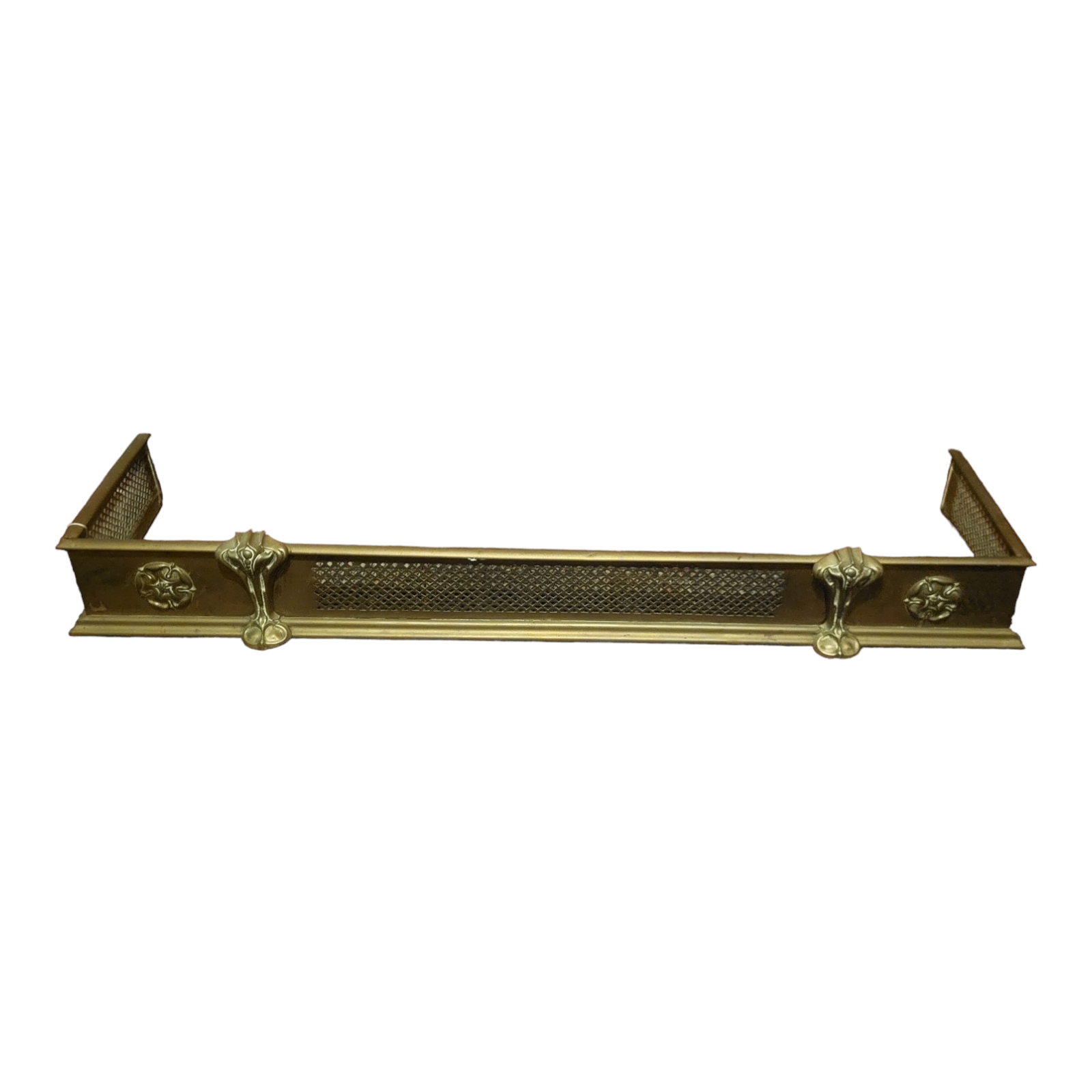 AN EARLY 20TH CENTURY POST EDWARDIAN FIRE BRASS FENDER With pierced openwork border decoration,