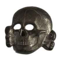 A GERMAN SS VISOR CAP SKULL RZM M1/24. Condition: good