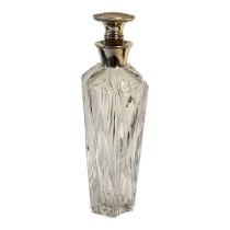A SPANISH ART DECO PERIOD LEAD CUT CRYSTAL STERLING SILVER MOUNTED DECANTER AND STOPPER, CIRCA