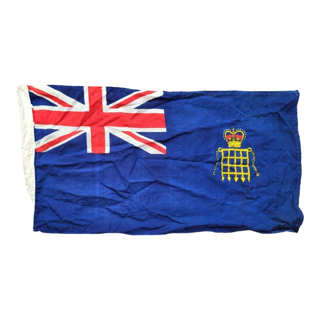A MID 20TH CENTURY H.M. CUSTOMS & EXCISE UNITED KINGDOM OF GREAT BRITAIN UNION JACK FLAG OF LARGE - Image 5 of 5
