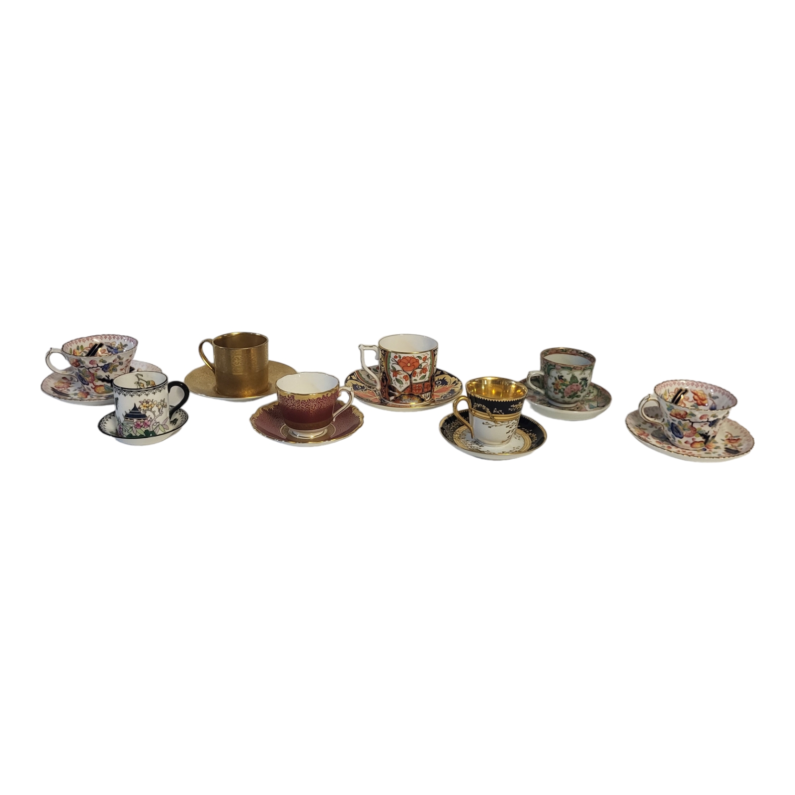 A COLLECTION OF VICTORIAN AND LATER PORCELAIN CABINET COFFEE CANS AND SAUCERS Comprising a Royal - Bild 2 aus 3