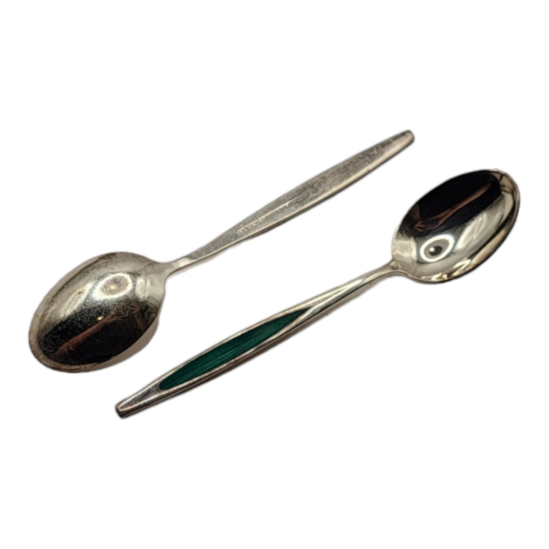 MEKA REKLAMEGAVER OF HOLTE, DENMARK, 1951 - 1989, TWO CASED SETS OF SIX, SILVER AND ENAMEL TEASPOONS - Image 2 of 2
