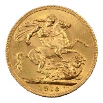 A 22CT GOLD GEORGE V FULL SOVEREIGN, DATED 1913. (diameter 22mm, 8g)