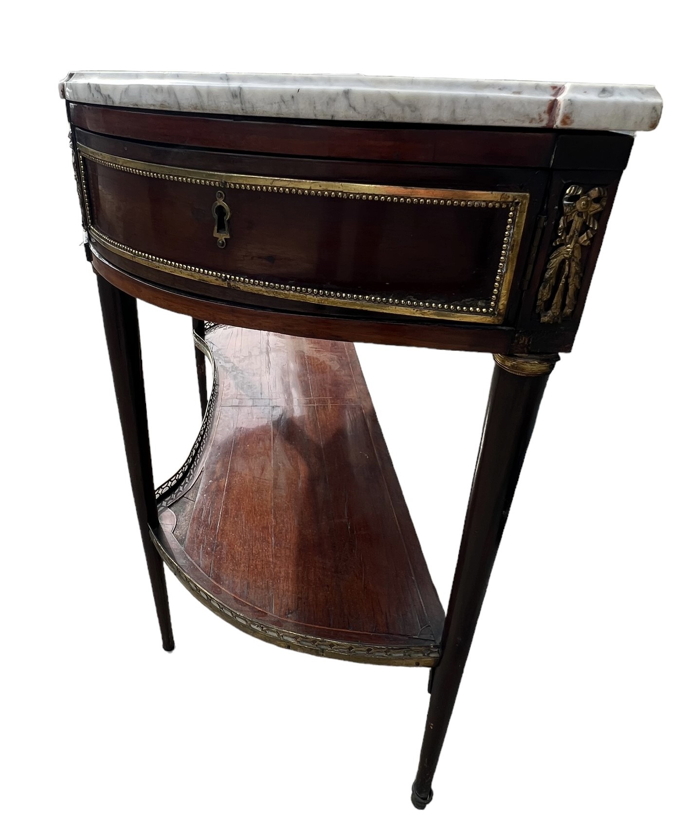 AN 18TH CENTURY FRENCH LOUIS XI PERIOD MAHOGANY AND GILT METAL MOUNTED DESSERT CONSOLE TABLE - Image 5 of 9