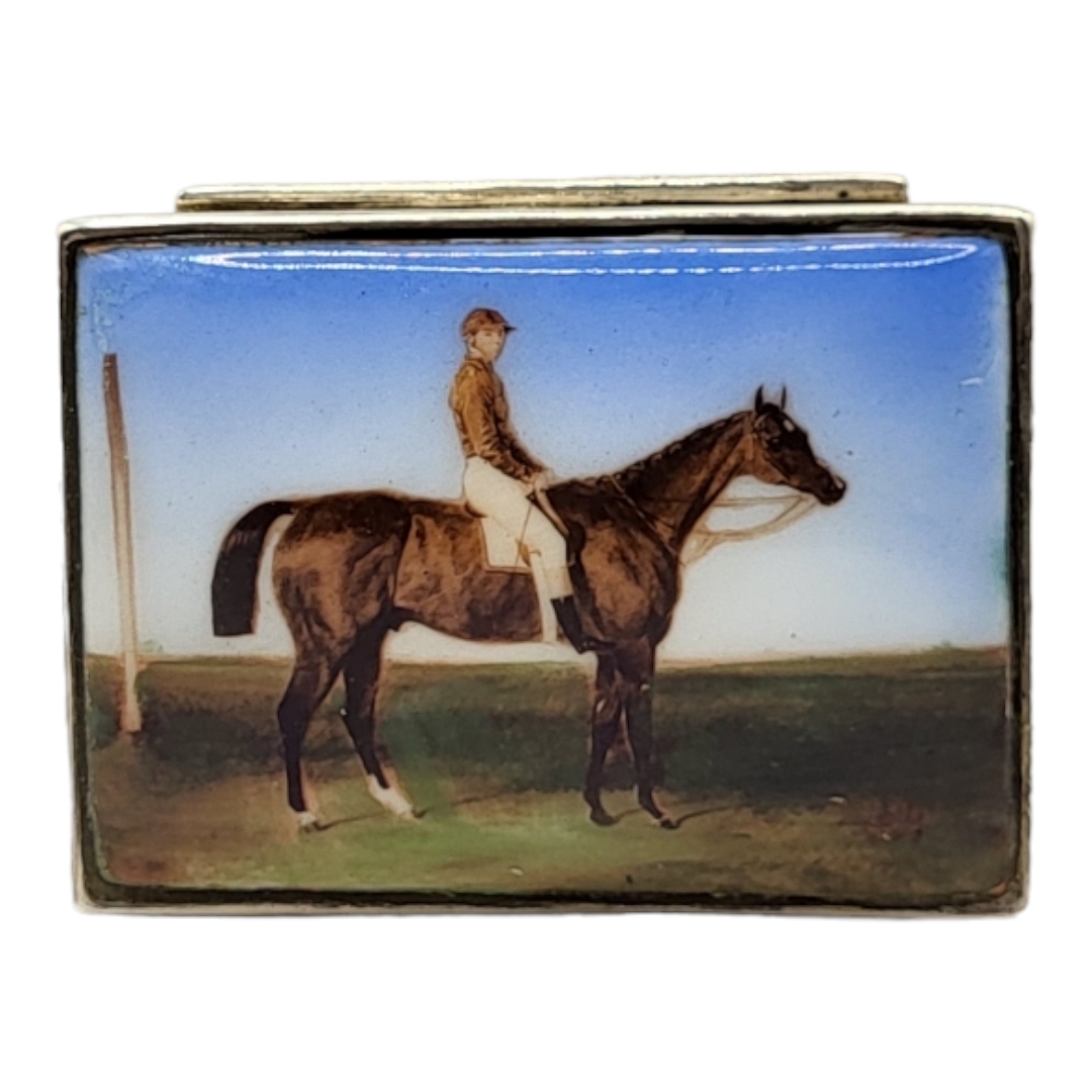 EQUESTRIAN AND HORSE RACING INTEREST, AN EARLY 21ST CENTURY PORCELAIN AND SILVER BOX, HALLMARKED S. - Image 4 of 4