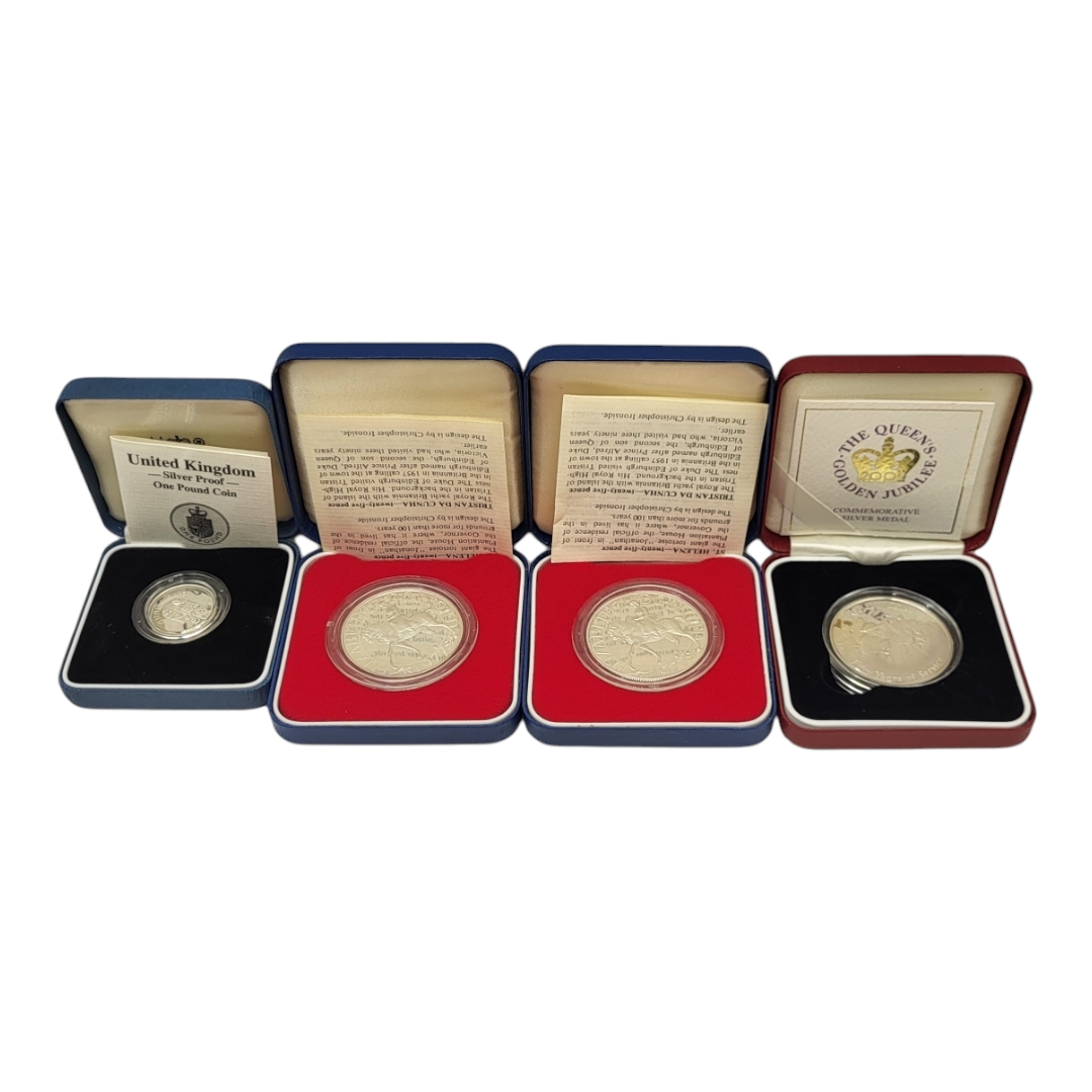 A COLLECTION OF NINETEEN ROYAL MINT SILVER PROOF COINS, MAJORITY BEING CASED Comprising Royal Mint - Image 3 of 13