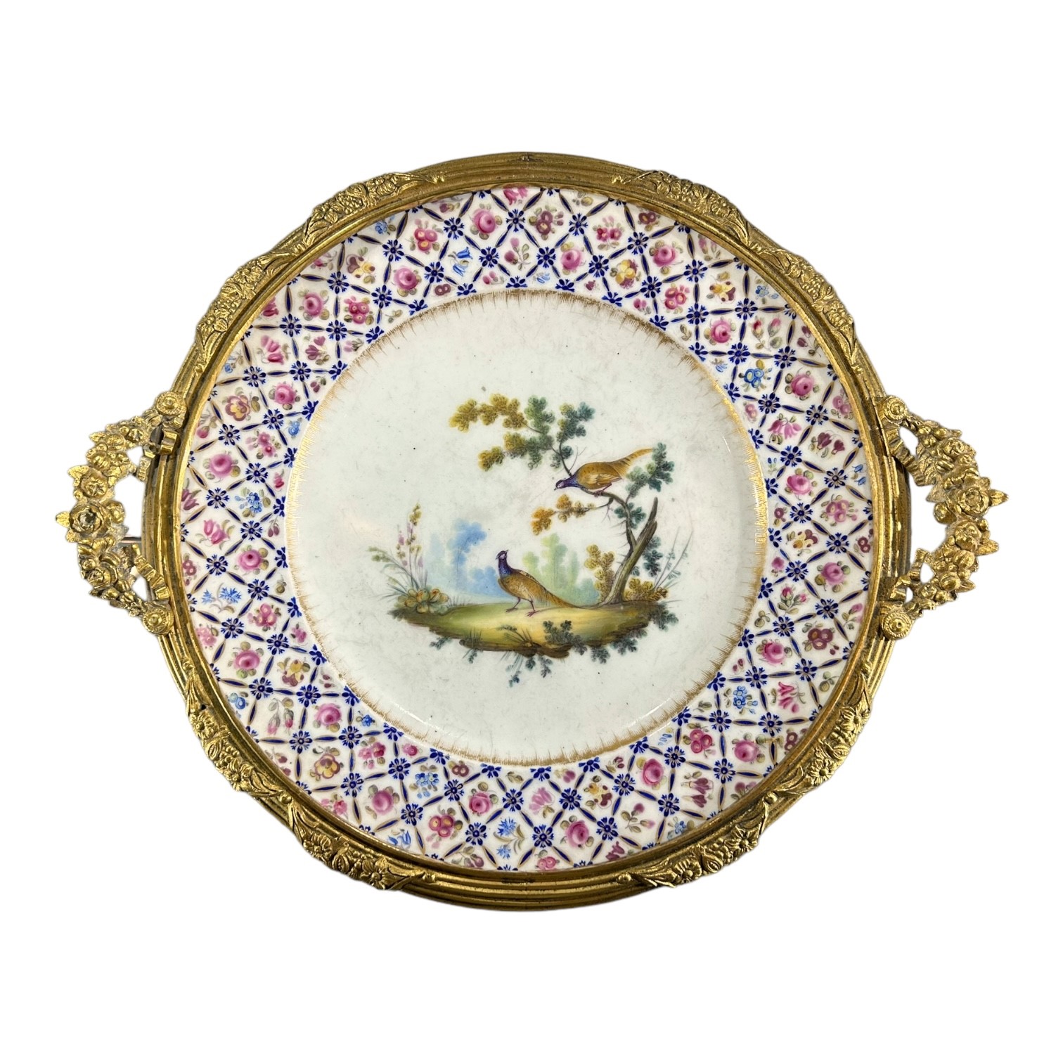 AN 18TH CENTURY FRENCH VINCENNES PORCELAIN AND GILT BRONZE MOUNT FORMING A TAZZA Plate hand - Image 2 of 4